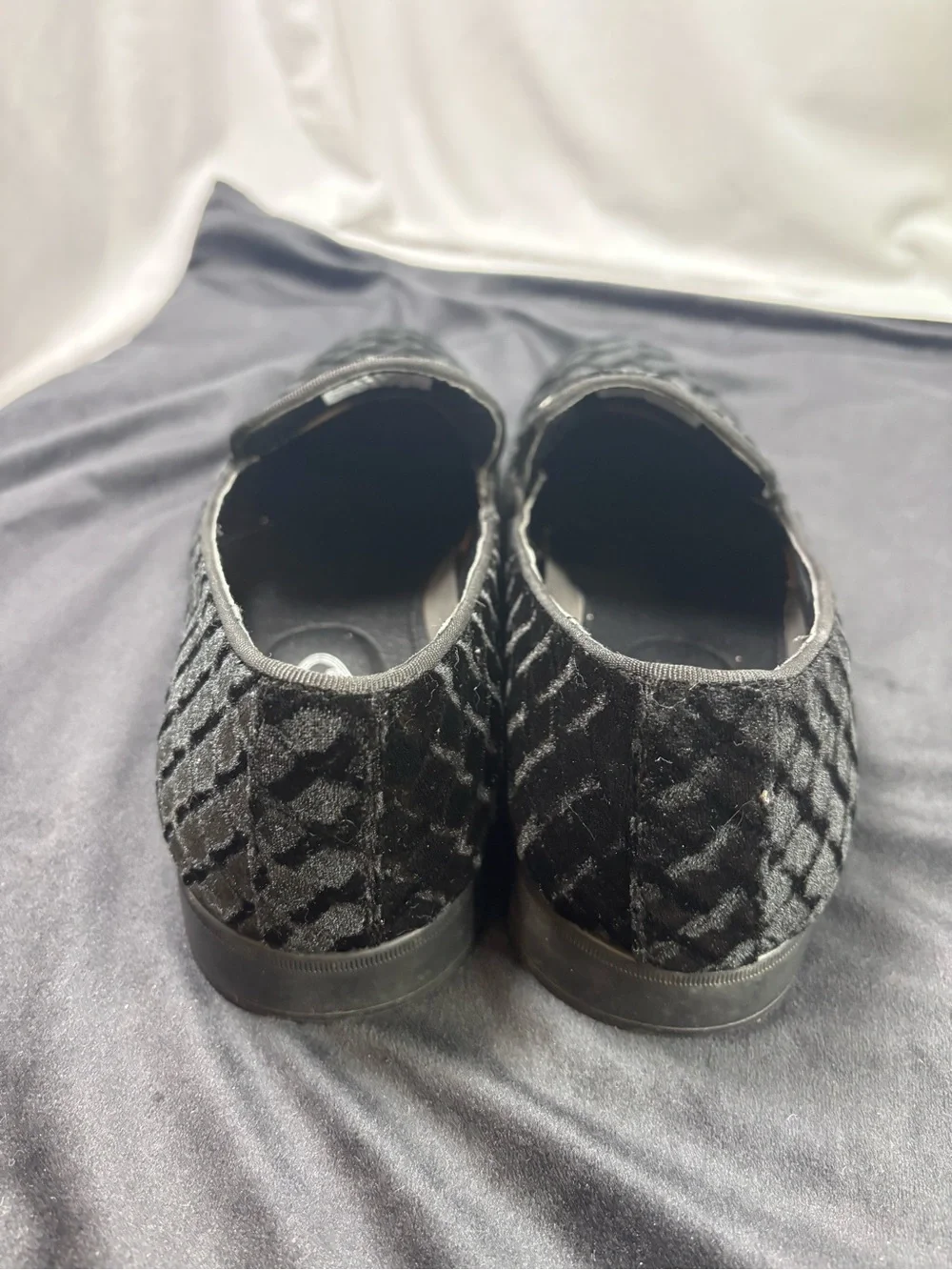 HUGO VITELLI BLACK VELVET EMBELLISHED LOAFERS – MEN’S 9.5